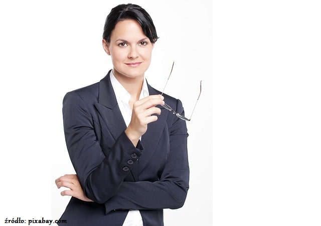 Jak przetłumaczyć świadectwo szkolne na język angielski – praktyczny poradnik